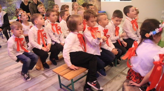 Zdjęcie 15 - Jesienny koncert w wykonaniu uczniów Szkoły Podstawowej nr 2