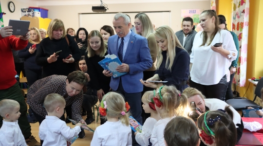 Zdjęcie 2 - Pasowanie na przedszkolaka PM nr 2