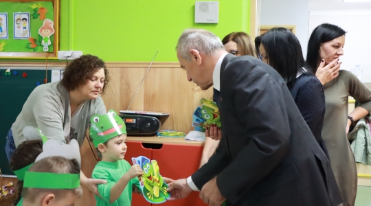 Zdjęcie 1 - Pasowanie na przedszkolaka w Przedszkolu Miejskim nr 1