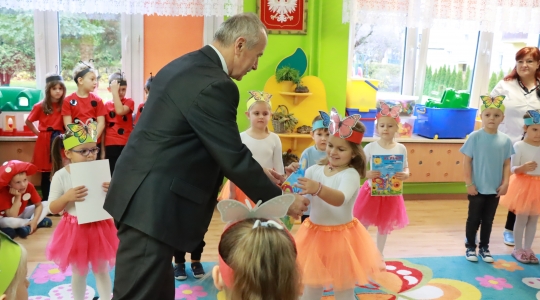 Zdjęcie 10 - Pasowanie na przedszkolaka w Przedszkolu Miejskim nr 1