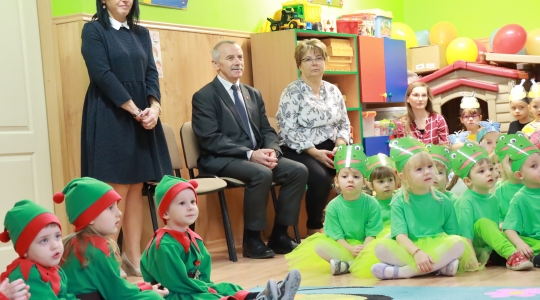 Zdjęcie 28 - Pasowanie na przedszkolaka w Przedszkolu Miejskim nr 1