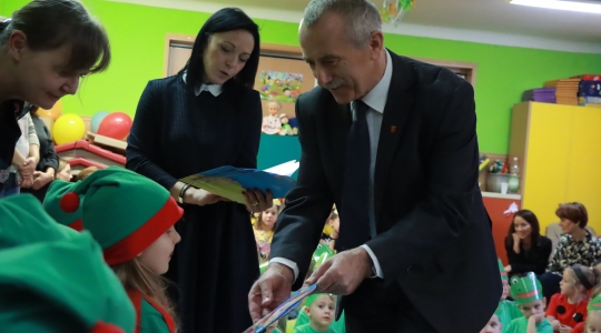 Zdjęcie 46 - Pasowanie na przedszkolaka w Przedszkolu Miejskim nr 1