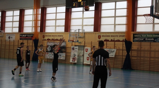 Zdjęcie 4 - Rozgrywki U 15 UKS Biało - Czarni