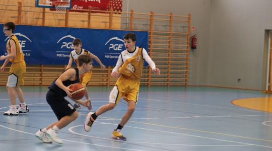Zdjęcie 5 - Rozgrywki U 15 UKS Biało - Czarni