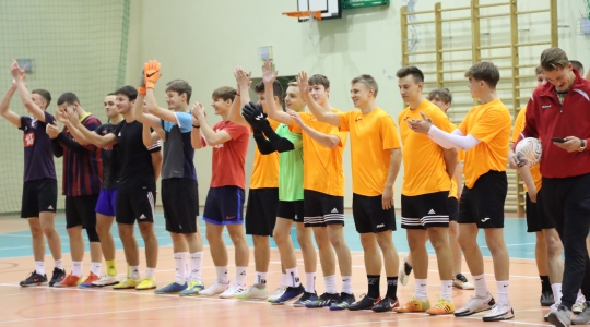 Zdjęcie 4 - Monster Team zwycięzcą II Nocnego Turnieju Halowego w Piłkę Nożną