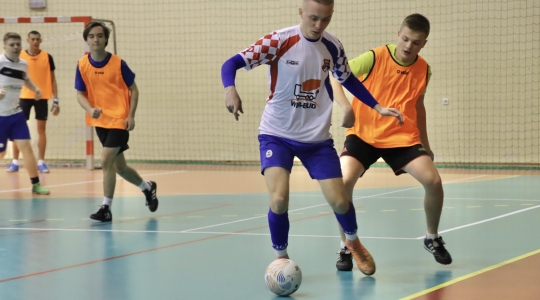 Zdjęcie 15 - Monster Team zwycięzcą II Nocnego Turnieju Halowego w Piłkę Nożną