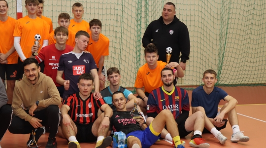 Zdjęcie 136 - Monster Team zwycięzcą II Nocnego Turnieju Halowego w Piłkę Nożną