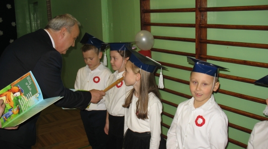 Zdjęcie 6 - Ślubowanie klas I w Szkole Podstawowej nr 4