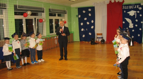 Zdjęcie 8 - Ślubowanie klas I w Szkole Podstawowej nr 4