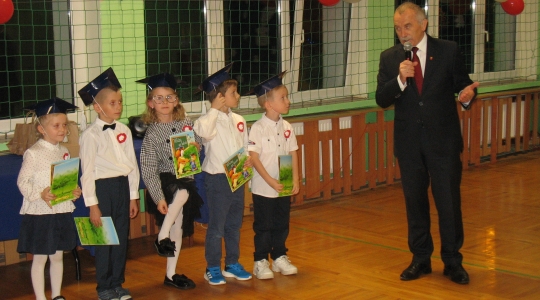Zdjęcie 9 - Ślubowanie klas I w Szkole Podstawowej nr 4