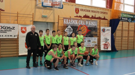 Zdjęcie 1 - Inauguracja Koszykarskich rozgrywek w kategorii ,,U 12 M  Młodzik Młodszy’’ w Kraśniku