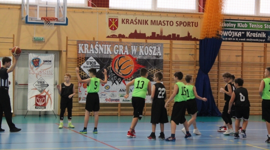 Zdjęcie 5 - Inauguracja Koszykarskich rozgrywek w kategorii ,,U 12 M  Młodzik Młodszy’’ w Kraśniku