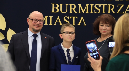 Zdjęcie 9 - Stypendia naukowe i artystyczne Burmistrza Miasta Kraśnik za rok szkolny 2021/2022 cz. 1