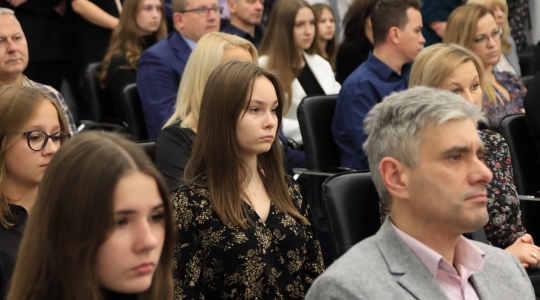 Zdjęcie 18 - Stypendia naukowe i artystyczne Burmistrza Miasta Kraśnik za rok szkolny 2021/2022 cz. 1