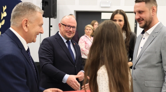 Zdjęcie 22 - Stypendia naukowe i artystyczne Burmistrza Miasta Kraśnik za rok szkolny 2021/2022 cz. 1