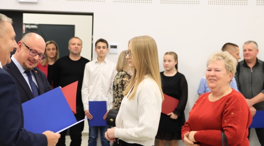 Zdjęcie 30 - Stypendia naukowe i artystyczne Burmistrza Miasta Kraśnik za rok szkolny 2021/2022 cz. 1