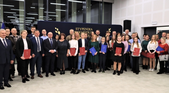 Zdjęcie 32 - Stypendia naukowe i artystyczne Burmistrza Miasta Kraśnik za rok szkolny 2021/2022 cz. 1