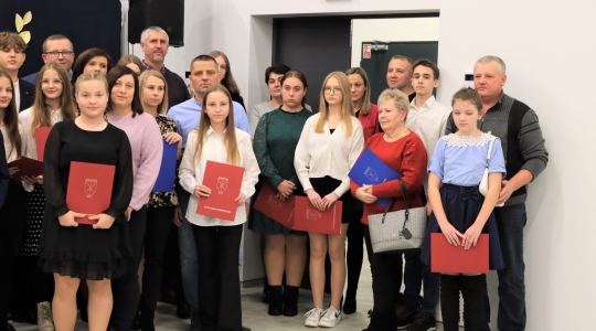 Zdjęcie 33 - Stypendia naukowe i artystyczne Burmistrza Miasta Kraśnik za rok szkolny 2021/2022 cz. 1