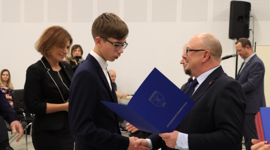 Zdjęcie 38 - Stypendia naukowe i artystyczne Burmistrza Miasta Kraśnik za rok szkolny 2021/2022 cz. 1