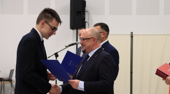 Zdjęcie 58 - Stypendia naukowe i artystyczne Burmistrza Miasta Kraśnik za rok szkolny 2021/2022 cz. 1