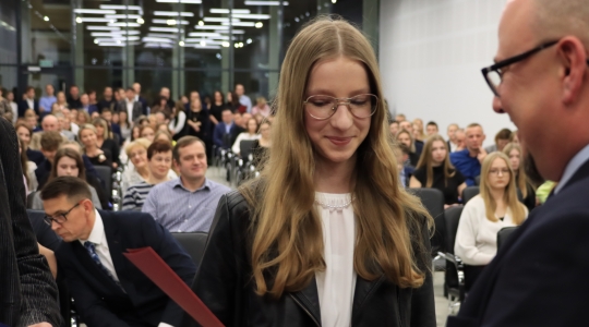 Zdjęcie 61 - Stypendia naukowe i artystyczne Burmistrza Miasta Kraśnik za rok szkolny 2021/2022 cz. 1