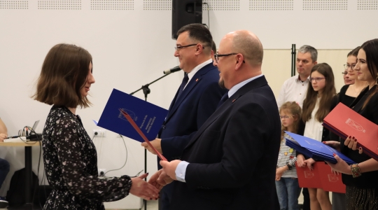 Zdjęcie 67 - Stypendia naukowe i artystyczne Burmistrza Miasta Kraśnik za rok szkolny 2021/2022 cz. 1