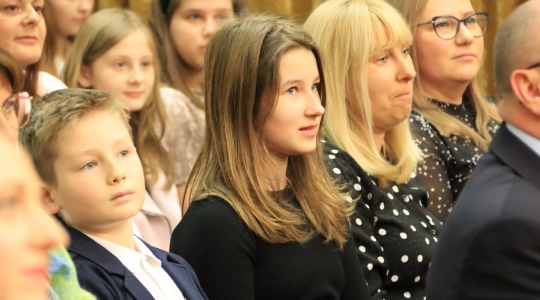 Zdjęcie 8 - Stypendia naukowe i artystyczne Burmistrza Miasta Kraśnik za rok szkolny 2021/2022 cz. 2