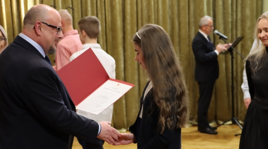 Zdjęcie 19 - Stypendia naukowe i artystyczne Burmistrza Miasta Kraśnik za rok szkolny 2021/2022 cz. 2