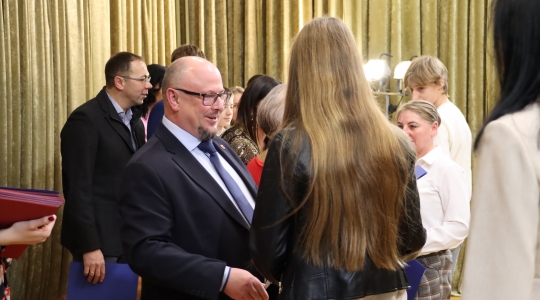 Zdjęcie 21 - Stypendia naukowe i artystyczne Burmistrza Miasta Kraśnik za rok szkolny 2021/2022 cz. 2