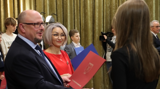 Zdjęcie 24 - Stypendia naukowe i artystyczne Burmistrza Miasta Kraśnik za rok szkolny 2021/2022 cz. 2