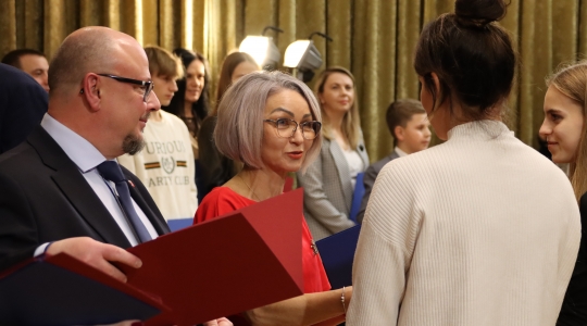 Zdjęcie 27 - Stypendia naukowe i artystyczne Burmistrza Miasta Kraśnik za rok szkolny 2021/2022 cz. 2