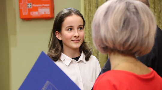 Zdjęcie 32 - Stypendia naukowe i artystyczne Burmistrza Miasta Kraśnik za rok szkolny 2021/2022 cz. 2