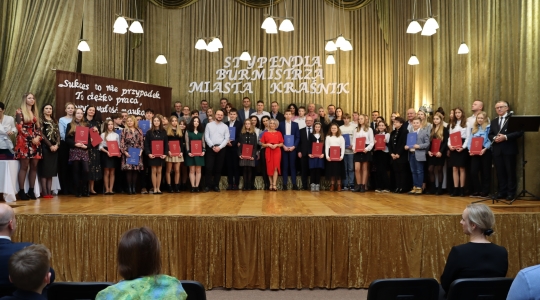 Zdjęcie 41 - Stypendia naukowe i artystyczne Burmistrza Miasta Kraśnik za rok szkolny 2021/2022 cz. 2