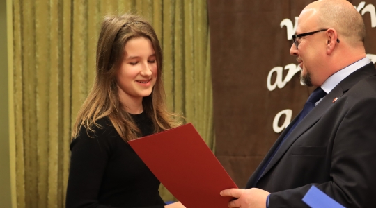 Zdjęcie 53 - Stypendia naukowe i artystyczne Burmistrza Miasta Kraśnik za rok szkolny 2021/2022 cz. 2
