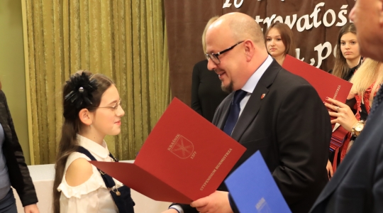 Zdjęcie 59 - Stypendia naukowe i artystyczne Burmistrza Miasta Kraśnik za rok szkolny 2021/2022 cz. 2