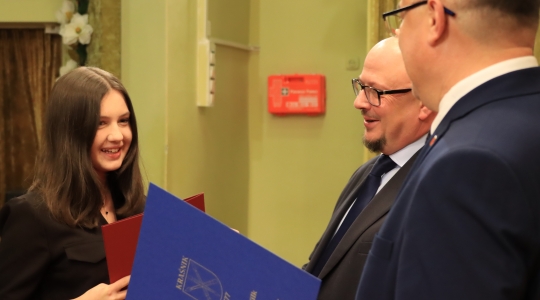 Zdjęcie 71 - Stypendia naukowe i artystyczne Burmistrza Miasta Kraśnik za rok szkolny 2021/2022 cz. 2