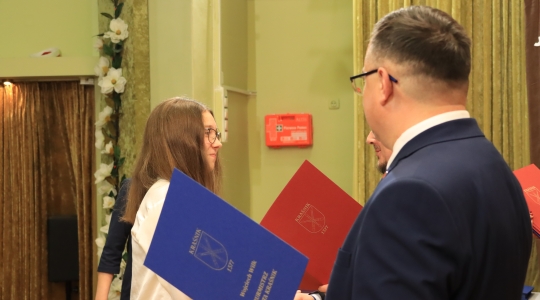 Zdjęcie 78 - Stypendia naukowe i artystyczne Burmistrza Miasta Kraśnik za rok szkolny 2021/2022 cz. 2