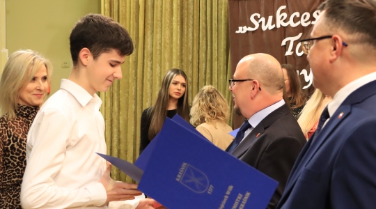Zdjęcie 93 - Stypendia naukowe i artystyczne Burmistrza Miasta Kraśnik za rok szkolny 2021/2022 cz. 2