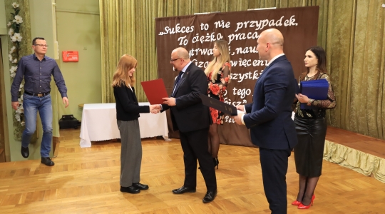 Zdjęcie 103 - Stypendia naukowe i artystyczne Burmistrza Miasta Kraśnik za rok szkolny 2021/2022 cz. 2