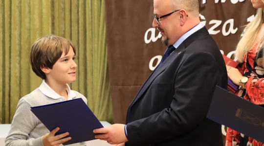Zdjęcie 106 - Stypendia naukowe i artystyczne Burmistrza Miasta Kraśnik za rok szkolny 2021/2022 cz. 2