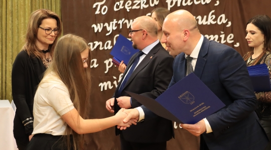 Zdjęcie 115 - Stypendia naukowe i artystyczne Burmistrza Miasta Kraśnik za rok szkolny 2021/2022 cz. 2