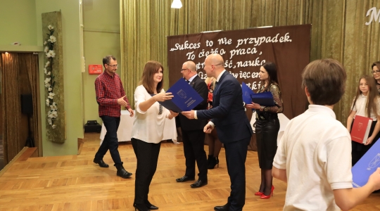 Zdjęcie 120 - Stypendia naukowe i artystyczne Burmistrza Miasta Kraśnik za rok szkolny 2021/2022 cz. 2