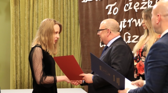 Zdjęcie 121 - Stypendia naukowe i artystyczne Burmistrza Miasta Kraśnik za rok szkolny 2021/2022 cz. 2