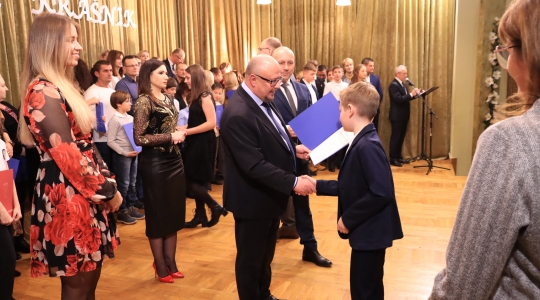 Zdjęcie 143 - Stypendia naukowe i artystyczne Burmistrza Miasta Kraśnik za rok szkolny 2021/2022 cz. 2
