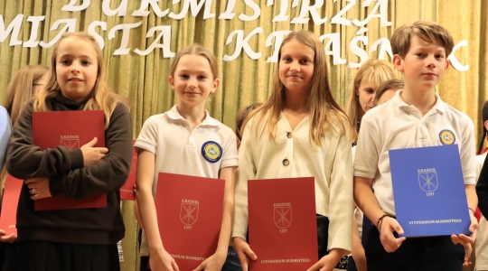 Zdjęcie 152 - Stypendia naukowe i artystyczne Burmistrza Miasta Kraśnik za rok szkolny 2021/2022 cz. 2