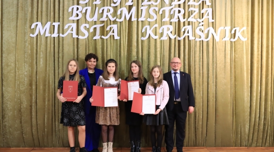 Zdjęcie 157 - Stypendia naukowe i artystyczne Burmistrza Miasta Kraśnik za rok szkolny 2021/2022 cz. 2