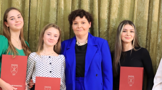 Zdjęcie 159 - Stypendia naukowe i artystyczne Burmistrza Miasta Kraśnik za rok szkolny 2021/2022 cz. 2