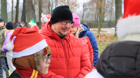 Zdjęcie 1 - II Charytatywny Bieg Mikołajkowy Fundacji Sport&Reha Kids