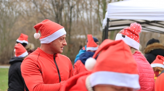 Zdjęcie 21 - II Charytatywny Bieg Mikołajkowy Fundacji Sport&Reha Kids