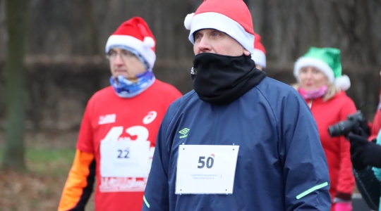 Zdjęcie 44 - II Charytatywny Bieg Mikołajkowy Fundacji Sport&Reha Kids